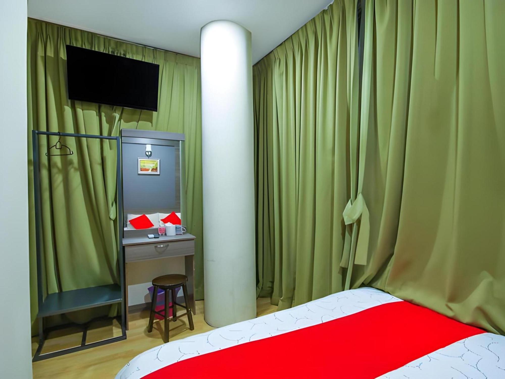 Capital O 812 Hotel Smc Seksyen 13 Shah Alam Kültér fotó